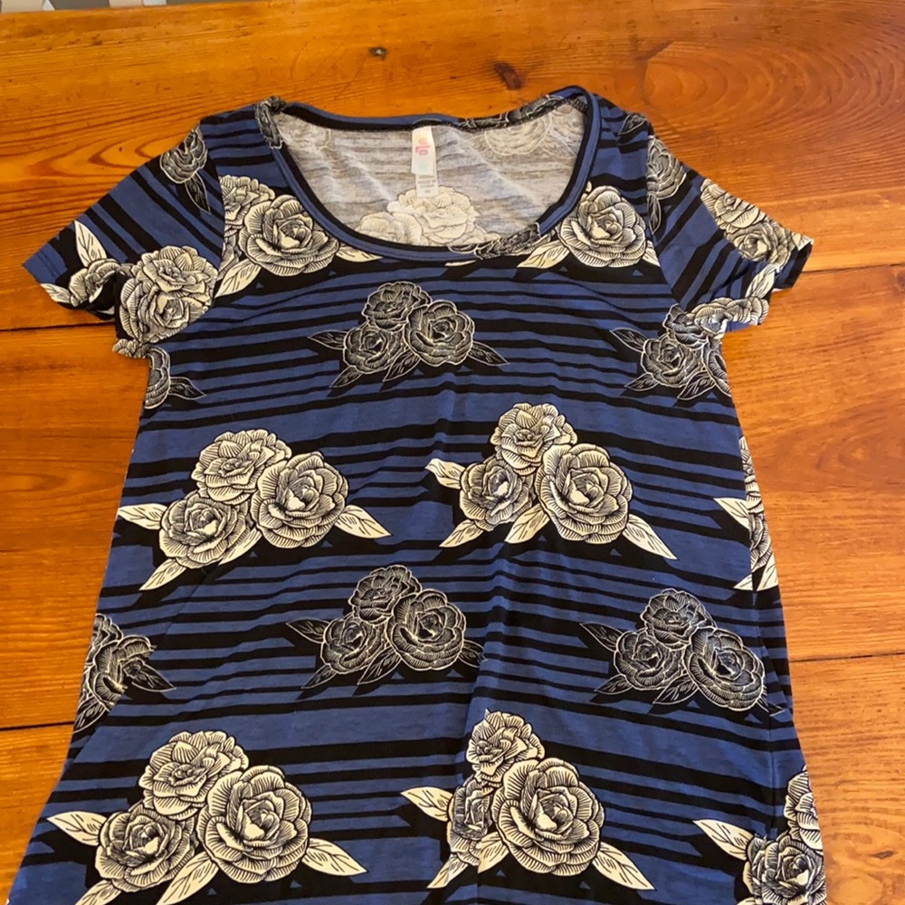 Lularoe classic T xs